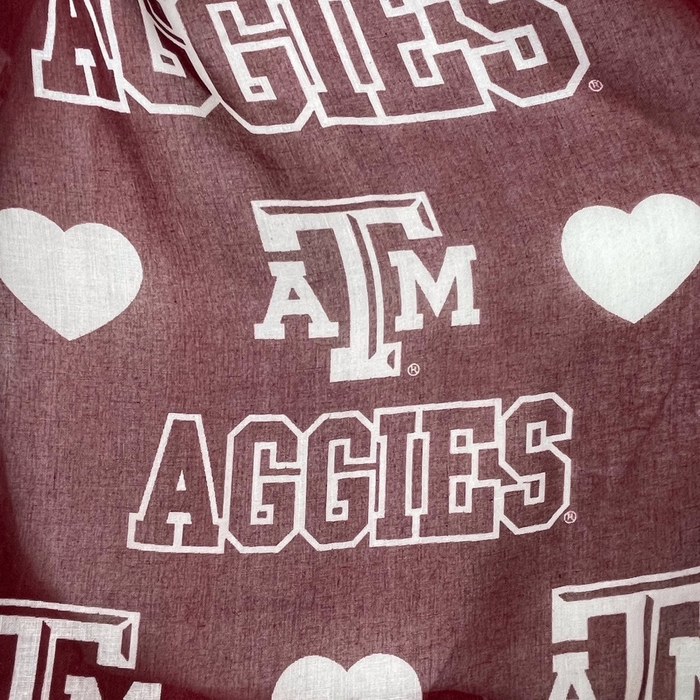 NWT Texas A&M TAMU Aggies Infinity Scarf maroon and white - Picture 5 of 6